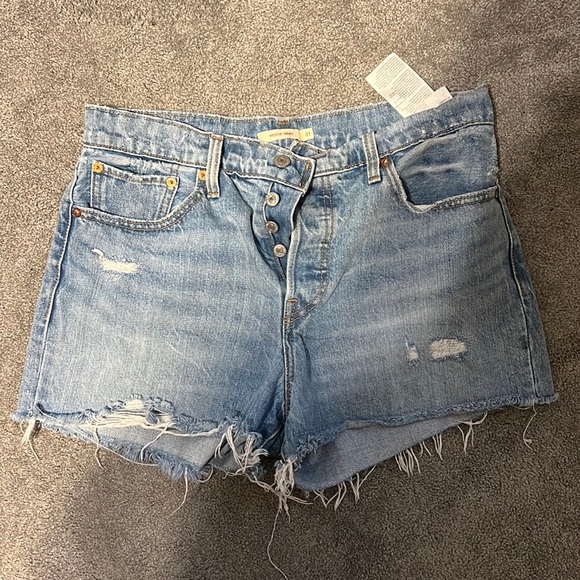 Size 31/8 Levi’s Wedgie Short - Picture 2 of 5